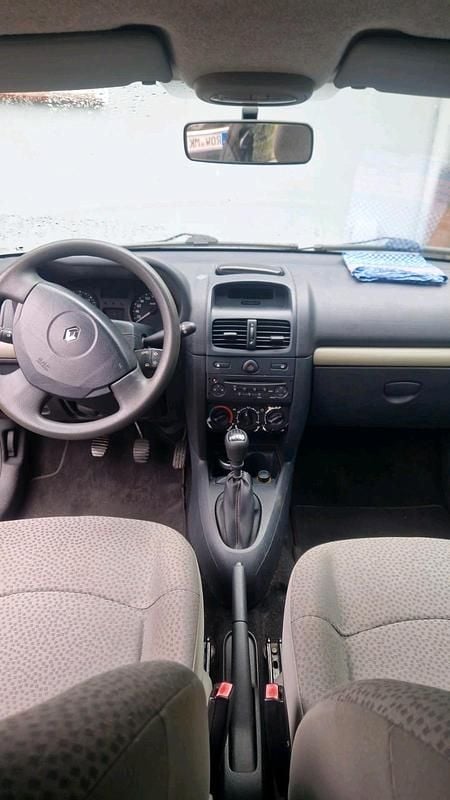 Schwarz Gebraucht 2005 Renault Clio II Kleinwagen | 1.800 € (Fairer Preis) - Bild 1/4