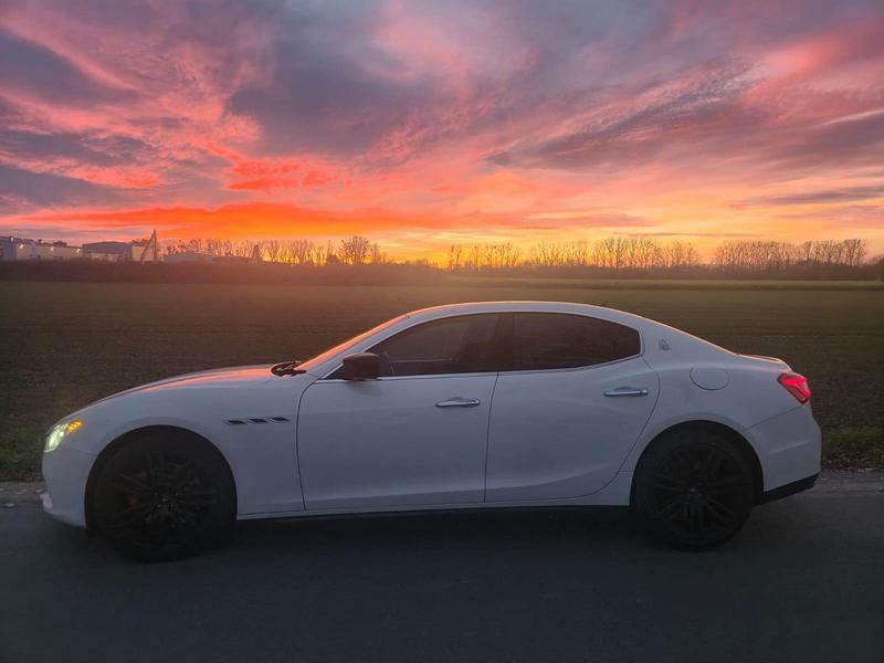 Gebraucht Maserati Ghibli 275 PS (202 kW) 2014 Weiß Limousine