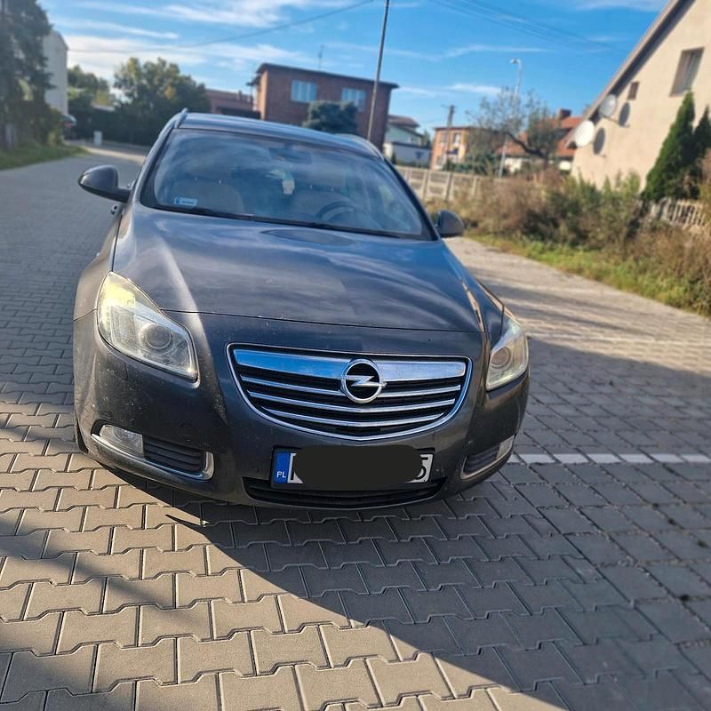 Grau Gebraucht 2025 Opel Insignia Kombi | 4.900 € - Bild 1/4