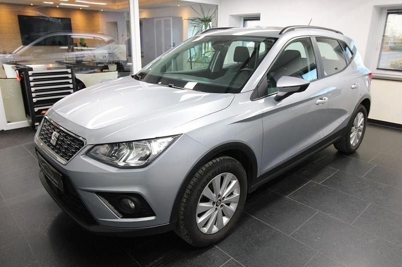 Silber Gebraucht 2019 Seat Arona Style SUV | 11.490 € (Guter Preis) - Bild 1/4