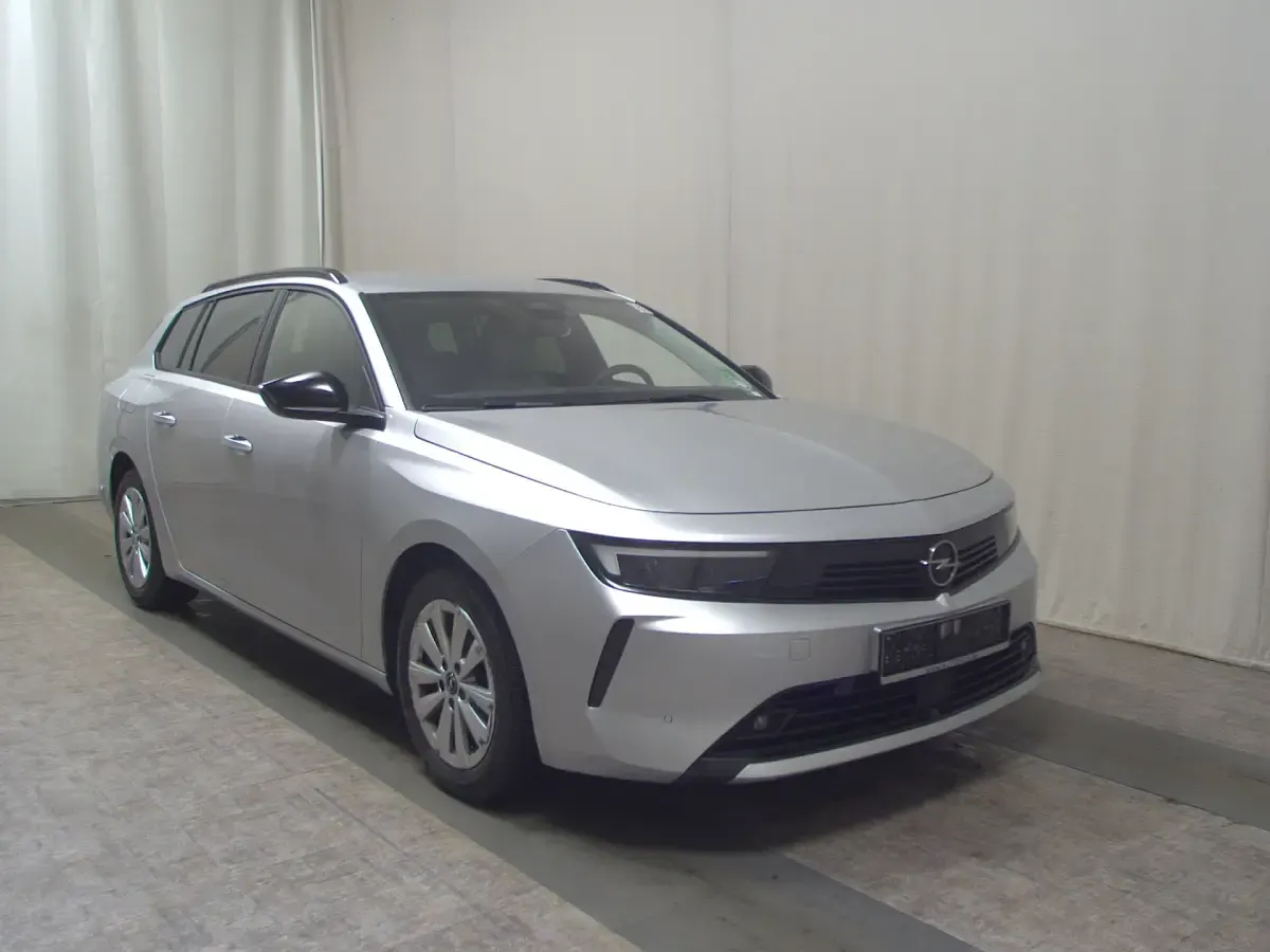 Gebraucht Opel Astra Elegance 131 PS (96 kW) 2024 Grau/typ aussenverkleidung met Kleinwagen