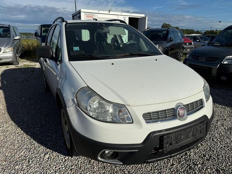 Gebraucht Fiat Sedici Dynamic 120 PS (88 kW) 2011 Weiß SUV