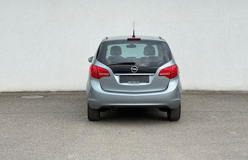 Gebraucht Opel Meriva Innovation 95 PS (69 kW) 2011 Silber Van / Kleinbus