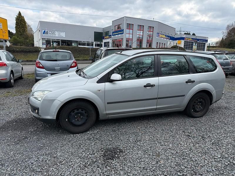Gebraucht Ford Focus 101 PS (74 kW) 2006 Grau Kombi