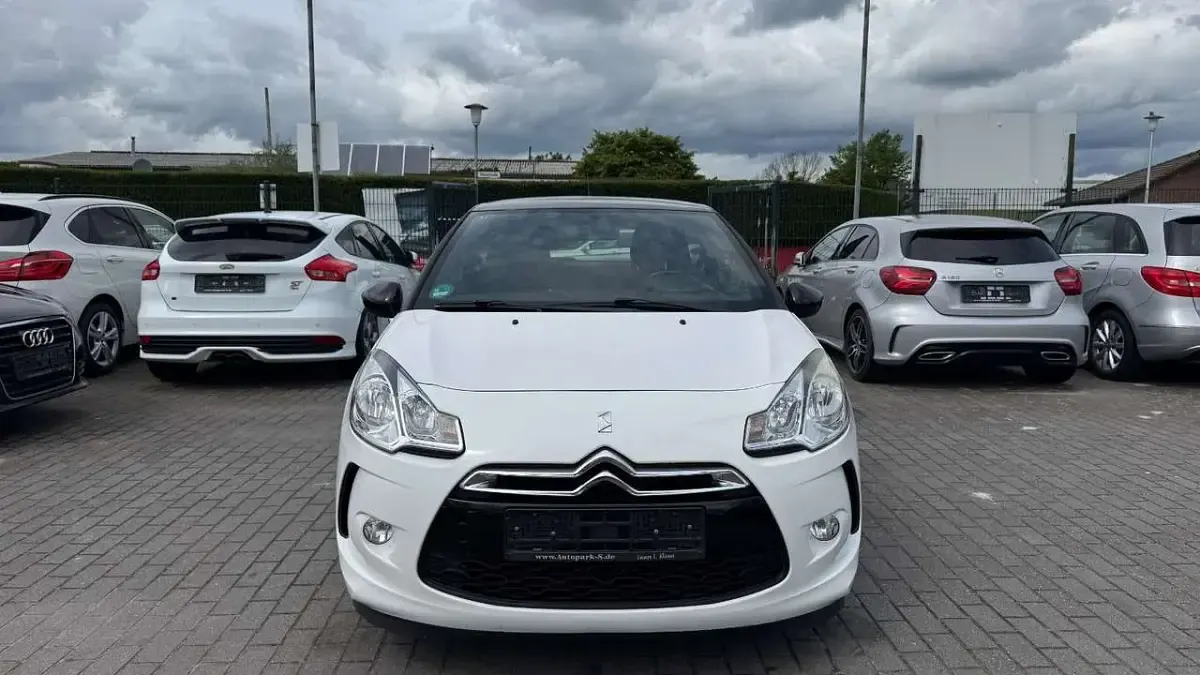Gebraucht Citroën DS3 Chic 82 PS (60 kW) 2014 Weiß (blanc banquise) Kleinwagen