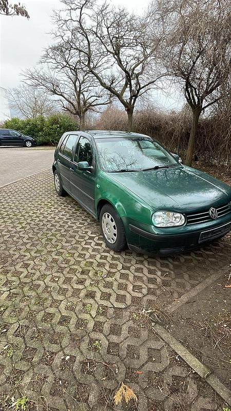 Second-hand VW Golf IV 75 CP (55 kW) 2000 Verde Break