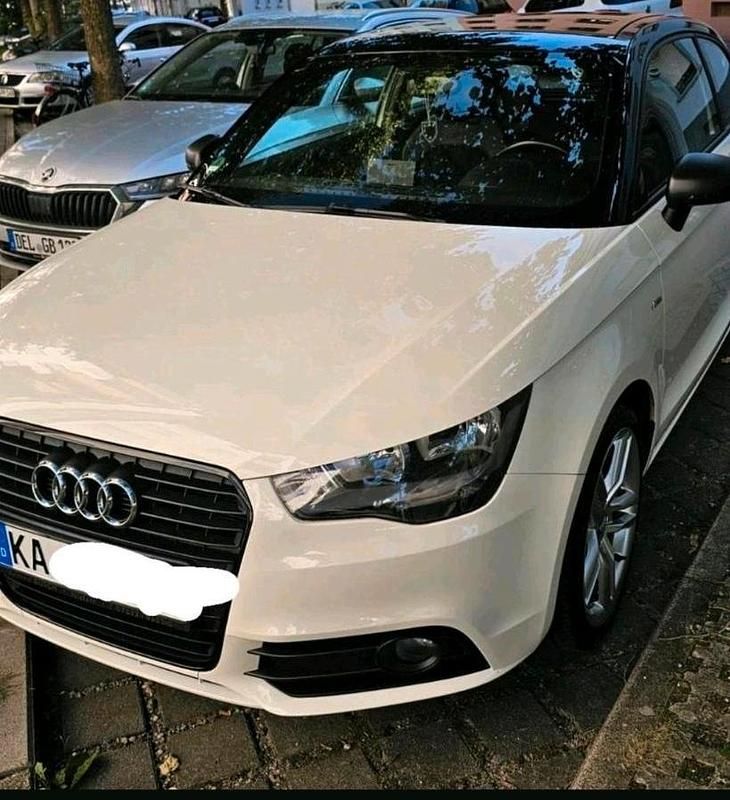Weiß Gebraucht 2012 Audi A1 S-Line Kleinwagen | 11.000 € (Teuer) - Bild 1/4