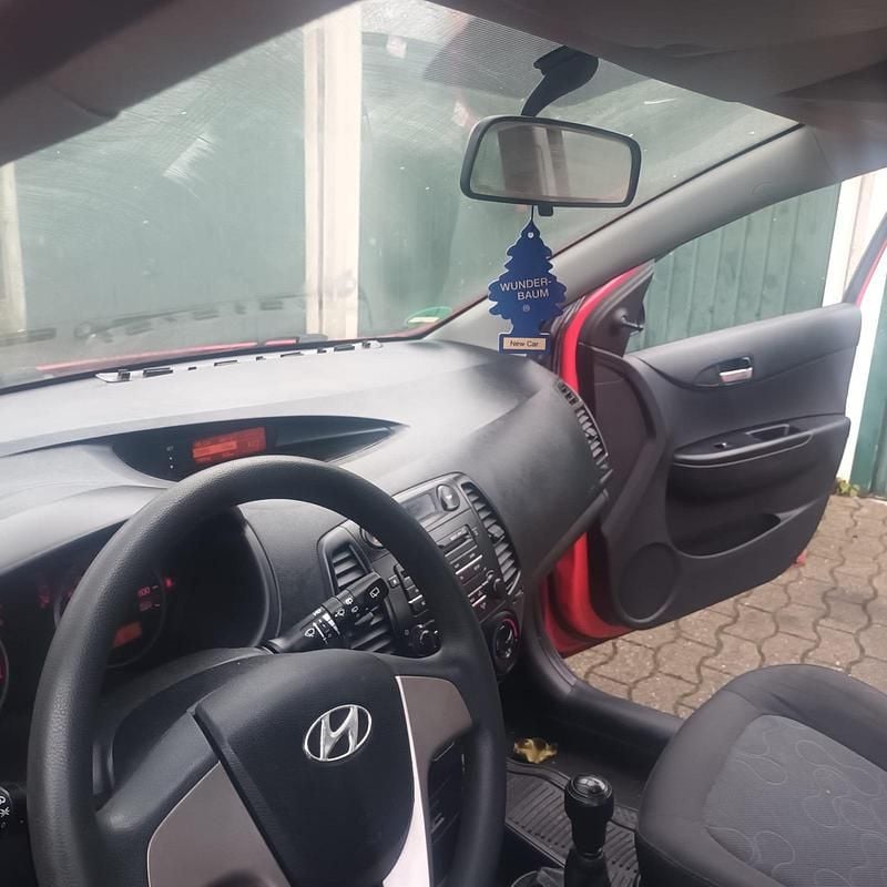 Gebraucht Hyundai i20 101 PS (74 kW) 2009 Rot Kleinwagen