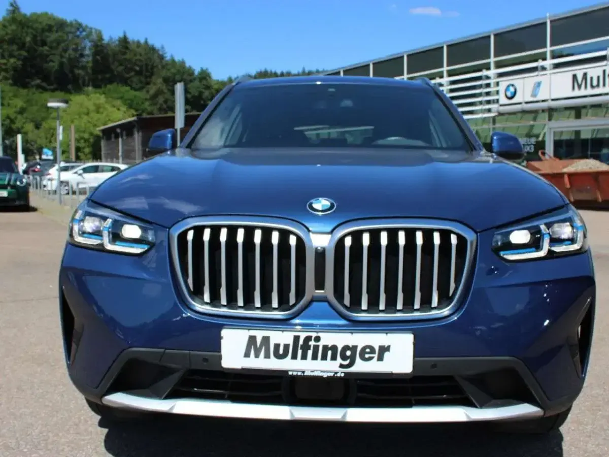 Gebraucht BMW X3 Sport Line 190 PS (139 kW) 2024 Blau SUV