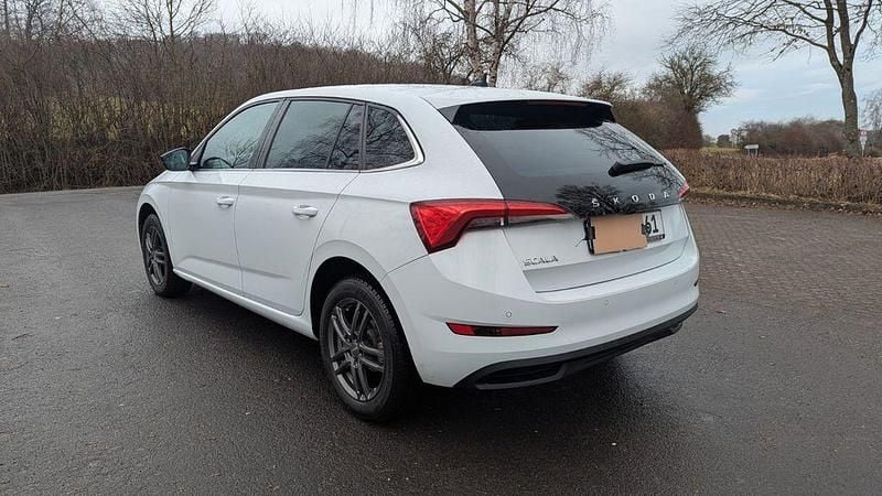 Gebraucht Skoda Scala Style 116 PS (85 kW) 2020 Weiß Kleinwagen