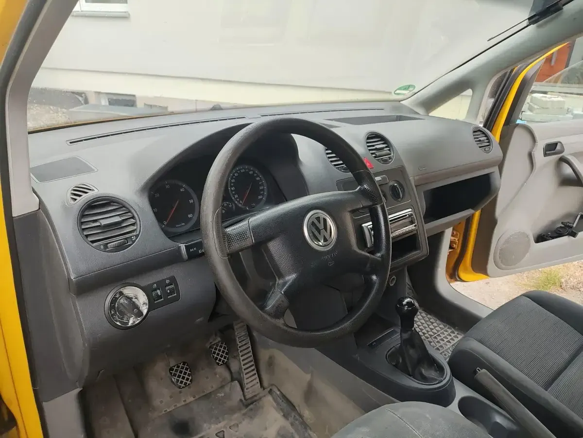 Gebraucht VW Caddy 69 PS (50 kW) 2005 Gelb Van / Kleinbus