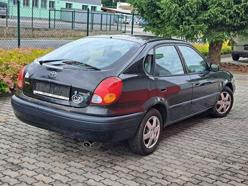 Gebraucht Toyota Corolla 97 PS (71 kW) 2000 Schwarz Limousine