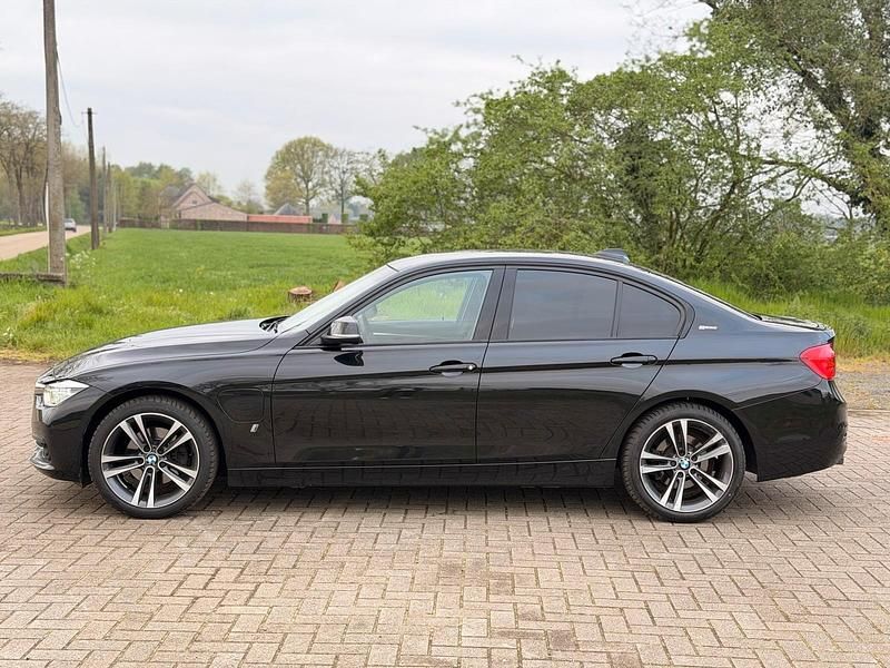 Usata BMW 330e 292 CV (214 kW) 2017 Nero Berlina