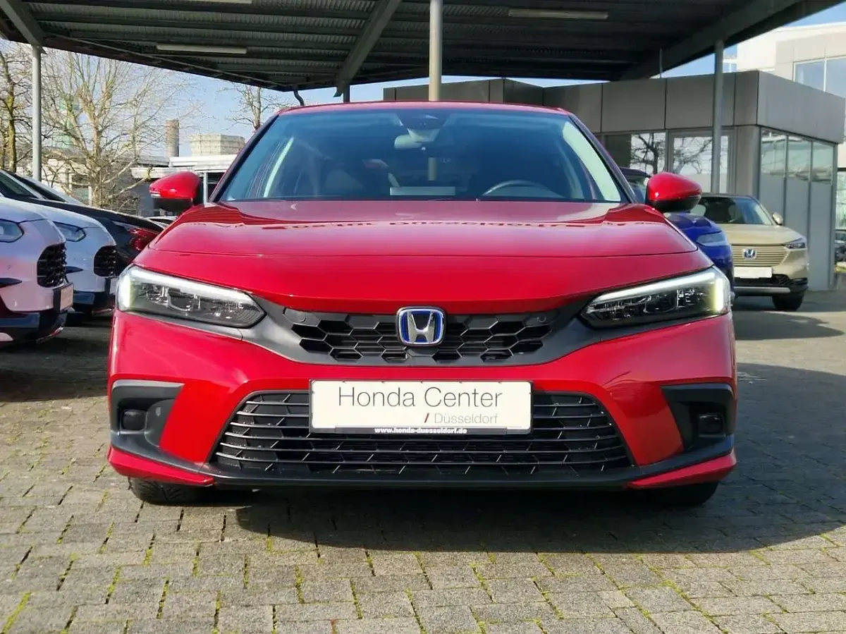 Gebraucht Honda Civic Elegance 184 PS (135 kW) 2025 Premium crystal red (rot) Limousine