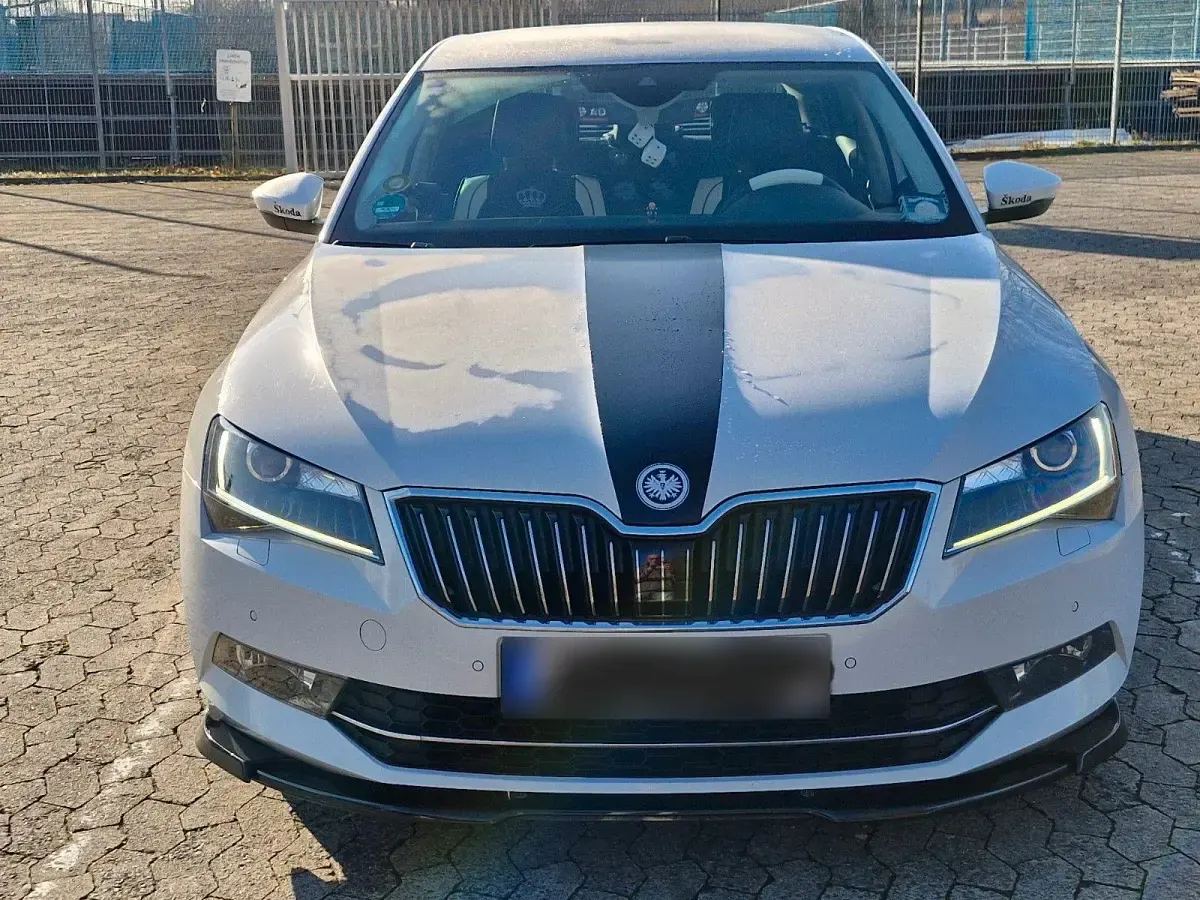 Gebraucht Skoda Superb Style 220 PS (161 kW) 2015 Weiß Limousine