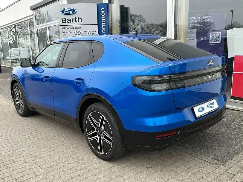 Używany Ford Capri Extended Range 210 kW (286 KM) 2024 Niebieski SUV