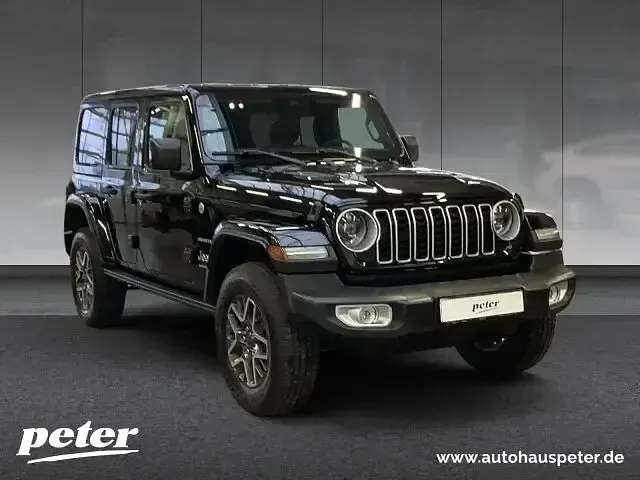 Neu Jeep Wrangler Sahara 272 PS (200 kW) 2025 Schwarz SUV