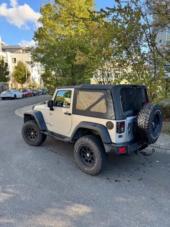 Silber Gebraucht 2010 Jeep Wrangler Sport SUV | 25.000 € (Fairer Preis) - Bild 1/3