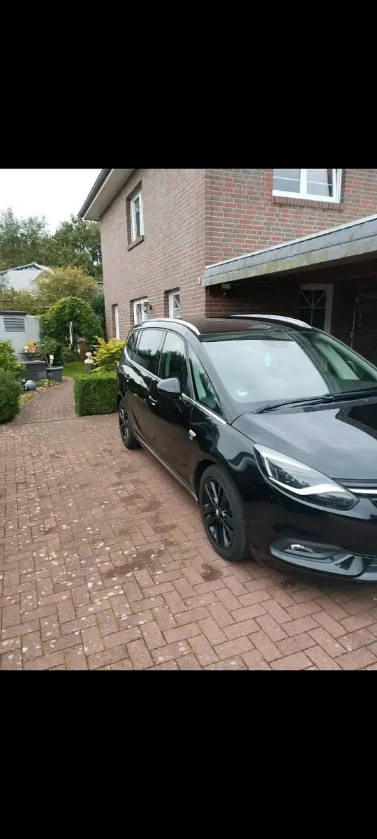 Gebraucht Opel Zafira Business Edition 170 PS (125 kW) 2017 Schwarz Van / Kleinbus
