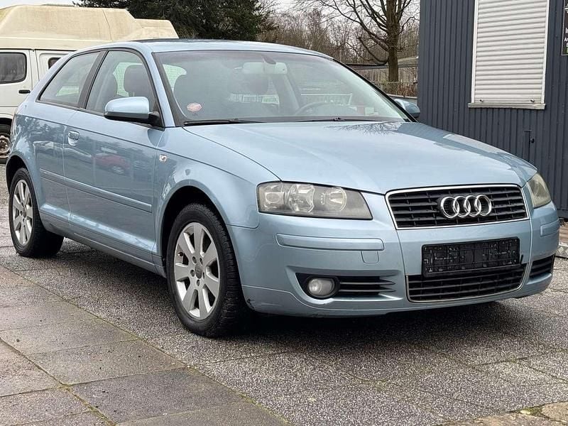 Liquidblau metallic Gebraucht 2003 Audi A3 Ambiente Limousine | 3.950 € (Fairer Preis) - Bild 1/4