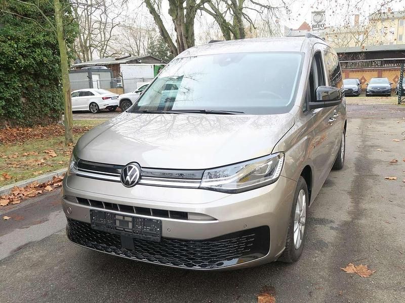 Gebraucht VW Caddy Maxi Life 114 PS (83 kW) 2022 Mojave beige metallic Van / Kleinbus