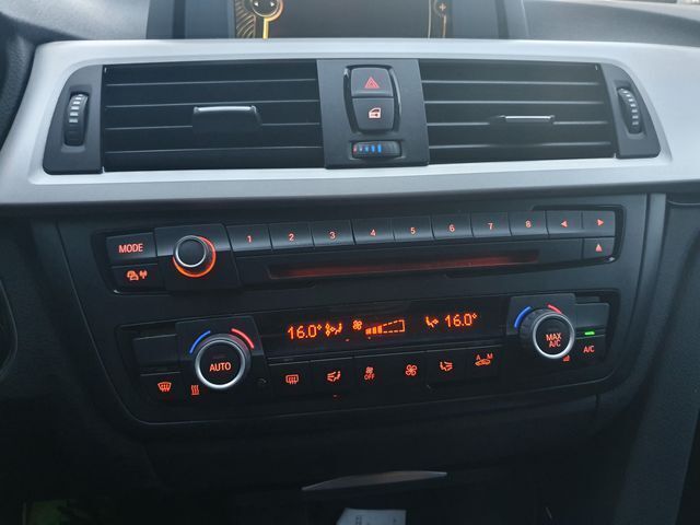 Gebraucht BMW 318 143 PS (105 kW) 2013 Silber metallic Kombi