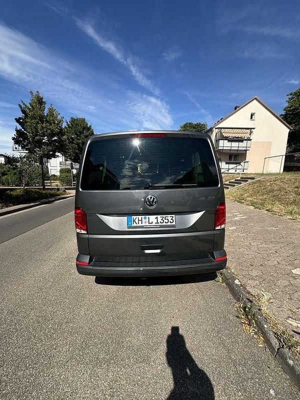 Second-hand VW Multivan 131 CP (96 kW) 2021 Monovolum