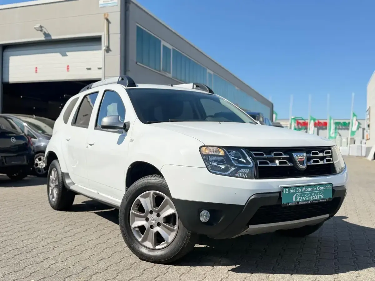Gebraucht Dacia Duster Prestige 109 PS (80 kW) 2016 Weiß SUV