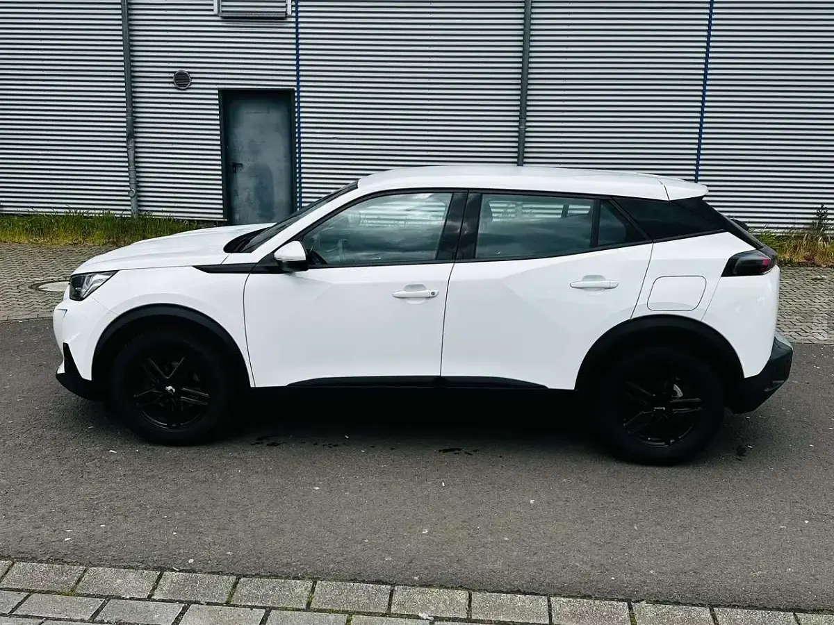 Gebraucht Peugeot 2008 101 PS (74 kW) 2021 Weiß SUV