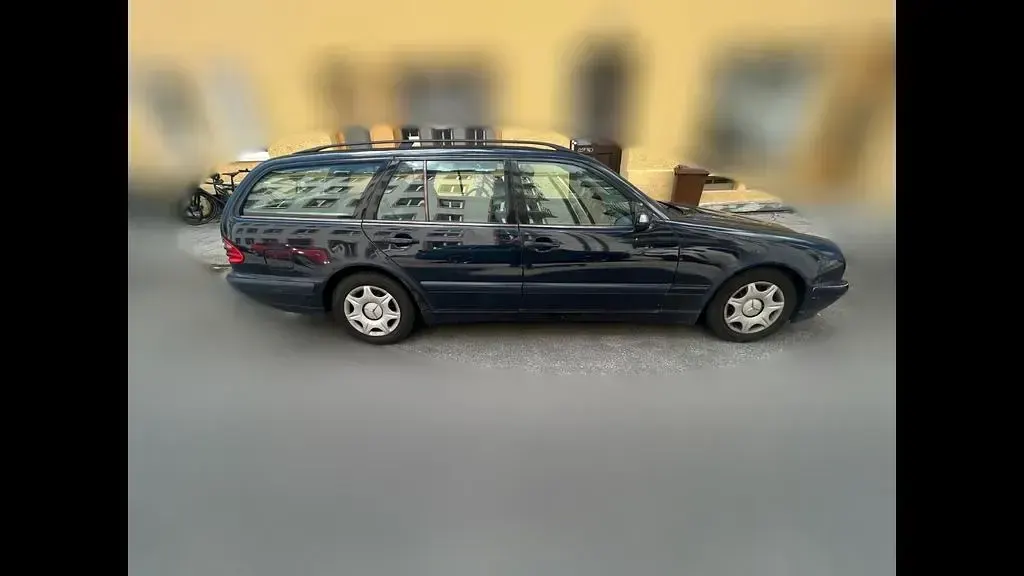 Gebraucht Mercedes E220 Classic 143 PS (105 kW) 2000 Blau Limousine