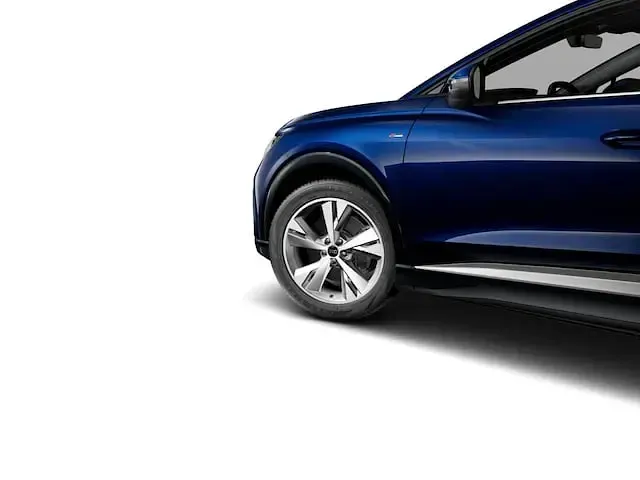 Gebraucht Audi Q4 e-tron Ambiente 210 kW (286 PS) 2026 Navarrablau metallic SUV