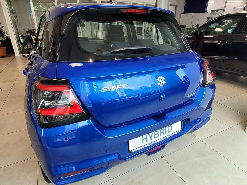 Gebraucht Suzuki Swift Club 83 PS (61 kW) 2025 Frontier blue pearl Kleinwagen