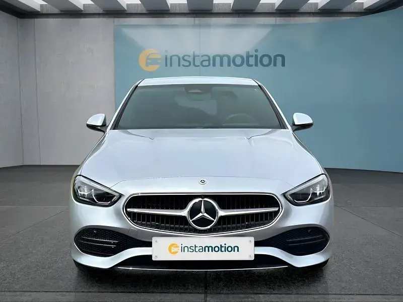 Gebraucht Mercedes C200 204 PS (150 kW) 2024 Silber Limousine
