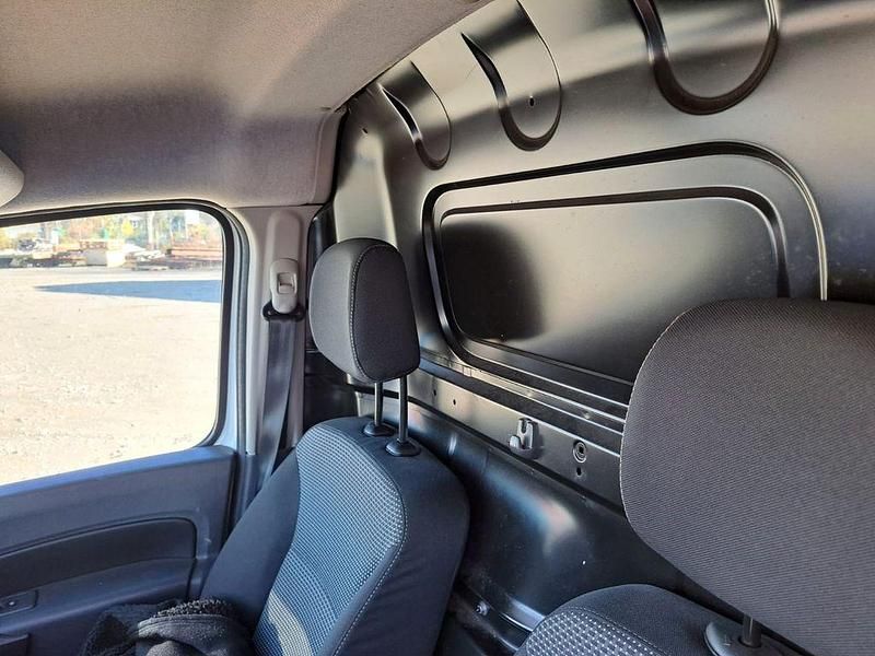 Weiß Gebraucht 2017 Mercedes Citan 108 | 8.500 € (Teuer) - Bild 1/4