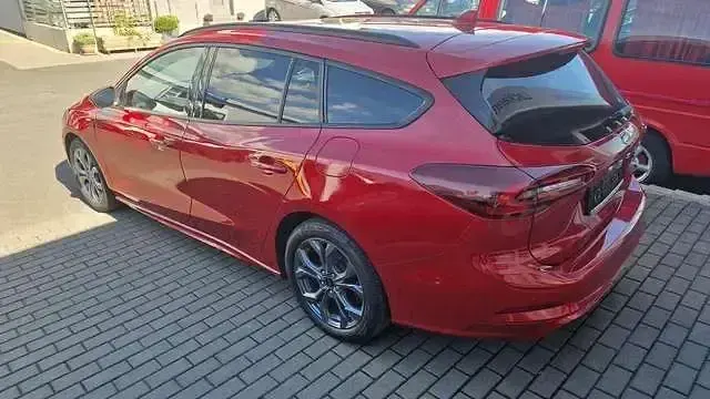 Gebraucht Ford Focus ST-Line X 155 PS (114 kW) 2023 Fantastic red tc Kombi