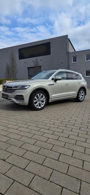 Beige Gebraucht 2021 VW Touareg SUV | 45.900 € (Superpreis) - Bild 1/4