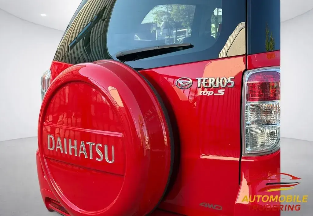 Second-hand Daihatsu Terios 105 CP (77 kW) 2010 Roșu SUV
