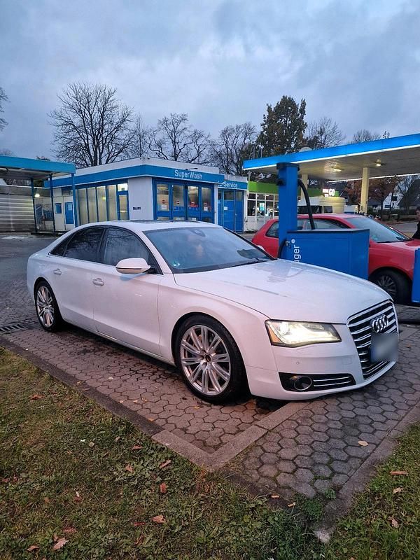 Second-hand Audi A8 351 CP (258 kW) 2011 Alb Berlinǎ