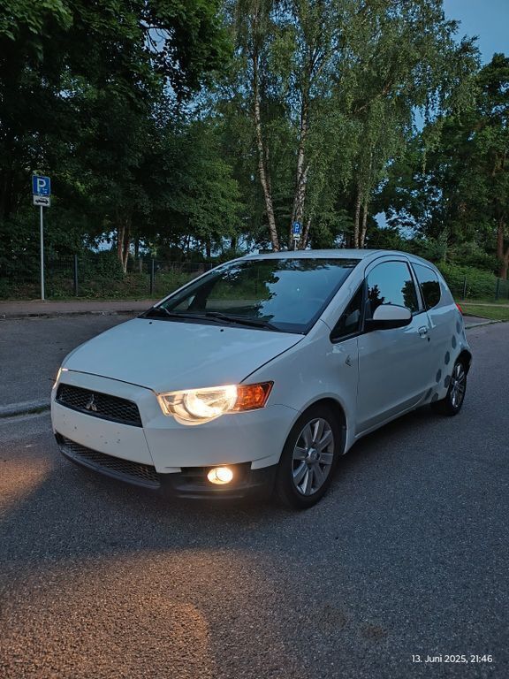 Weiß Gebraucht 2013 Mitsubishi Colt Kleinwagen | 1.999 € (Superpreis) - Bild 1/4