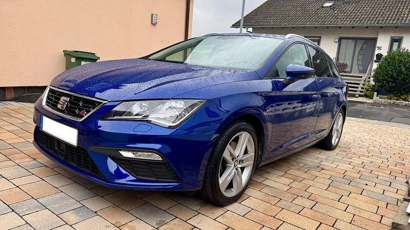 Blau Gebraucht 2019 Seat Leon ST FR Kombi | 11.499 € (Guter Preis) - Bild 1/4