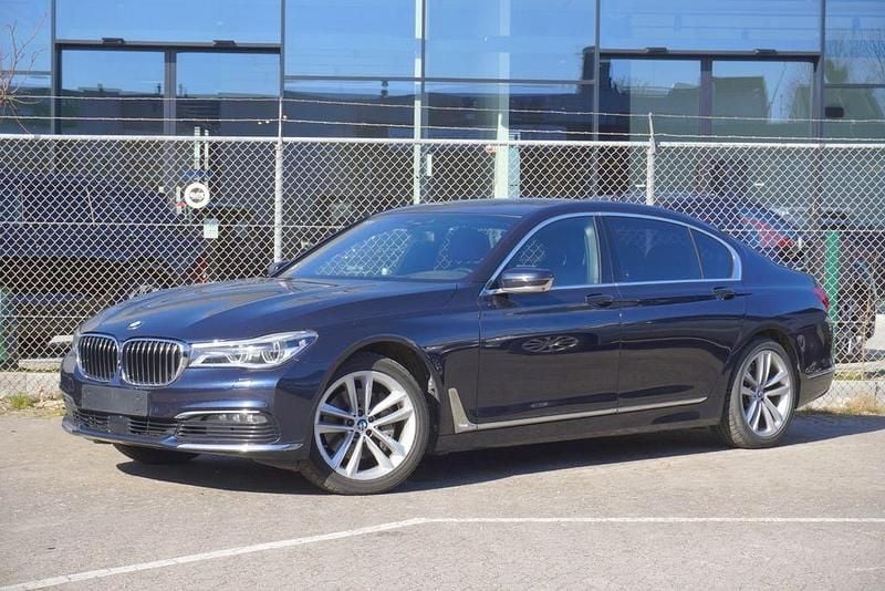 Blau Gebraucht 2017 BMW 730L Limousine | 28.999 € (Superpreis) - Bild 1/4