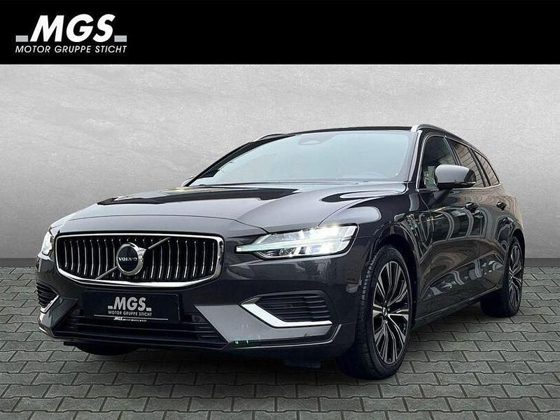 Gebraucht Volvo V60 Plus 253 PS (186 kW) 2022 Platinum grey Kombi