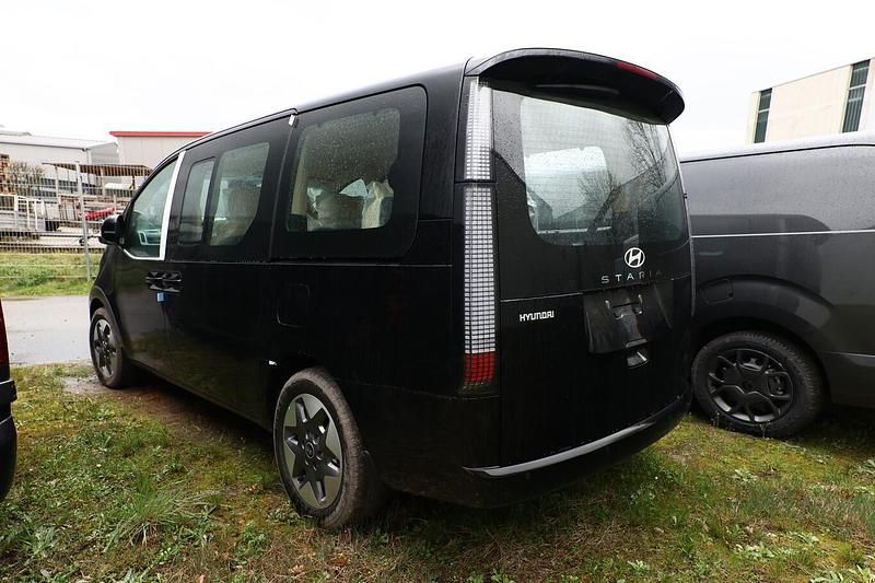 Neu Hyundai Staria 224 PS (164 kW) 2026 Abyss black mineraleffekt Van / Kleinbus