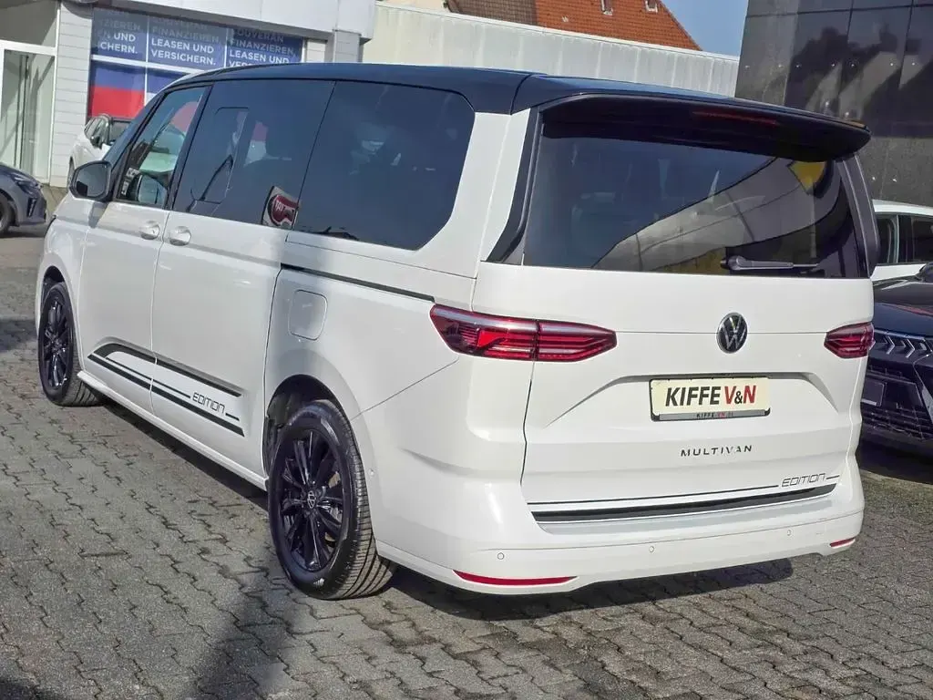 Gebraucht VW Multivan Edition 150 PS (110 kW) 2024 Weiß Van / Kleinbus