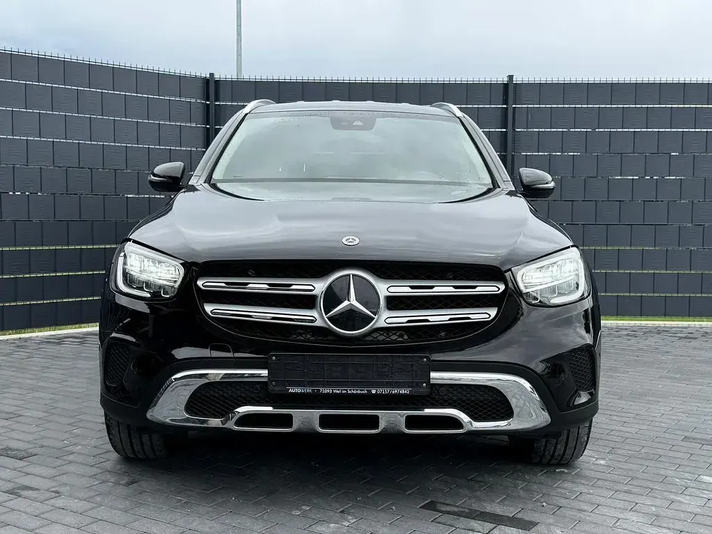 Gebraucht Mercedes GLC300de 194 PS (142 kW) 2020 Schwarz/baltic black SUV