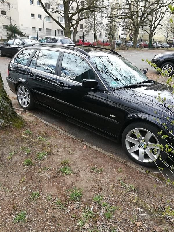 Gebraucht BMW 320 150 PS (110 kW) 2000 Schwarz Kombi