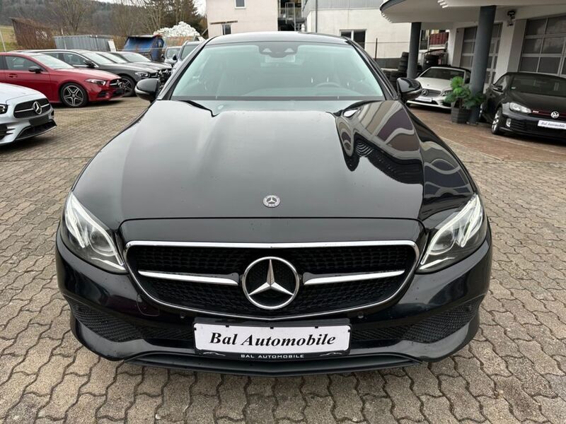 Gebraucht Mercedes E220 194 PS (142 kW) 2018 Schwarz Coupé