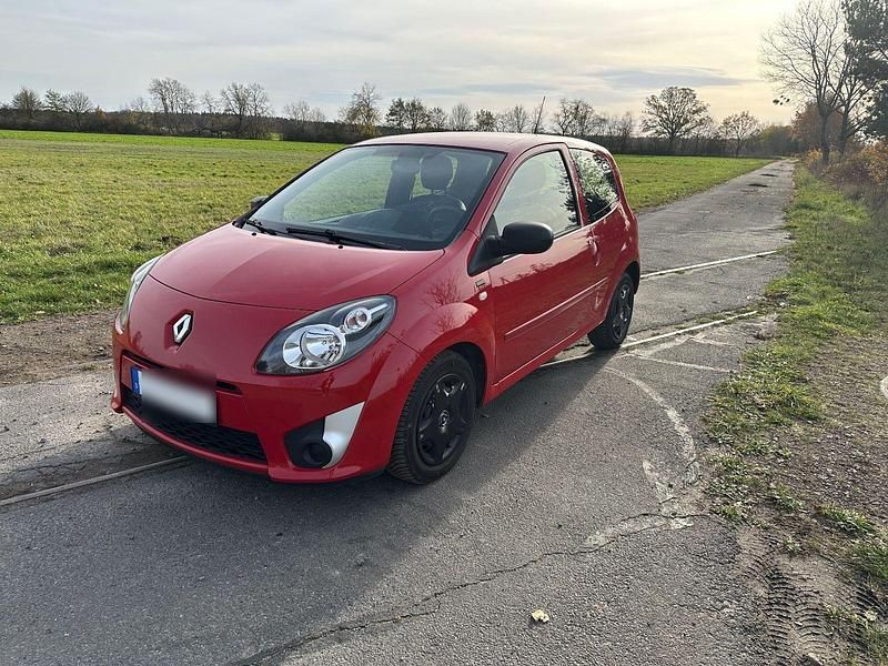 Rot Gebraucht 2011 Renault Twingo Kleinwagen | 2.400 € (Fairer Preis) - Bild 1/4