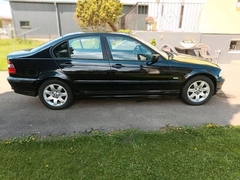 Gebraucht BMW 316 116 PS (85 kW) 1999 Schwarz Limousine