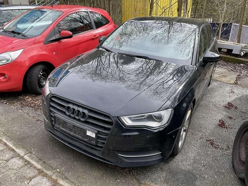 Gebraucht Audi A3 Attraction 110 PS (80 kW) 2016 Mythosschwarz metallic Kleinwagen